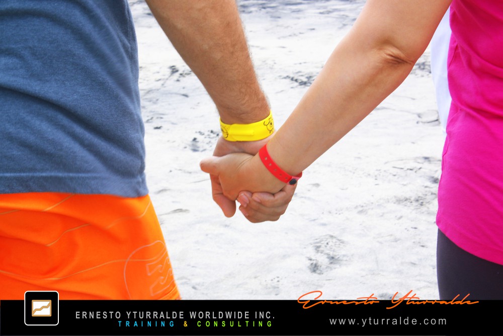 Desarrollo de Equipos Corporativos | Cuerdas Bajas Team Building