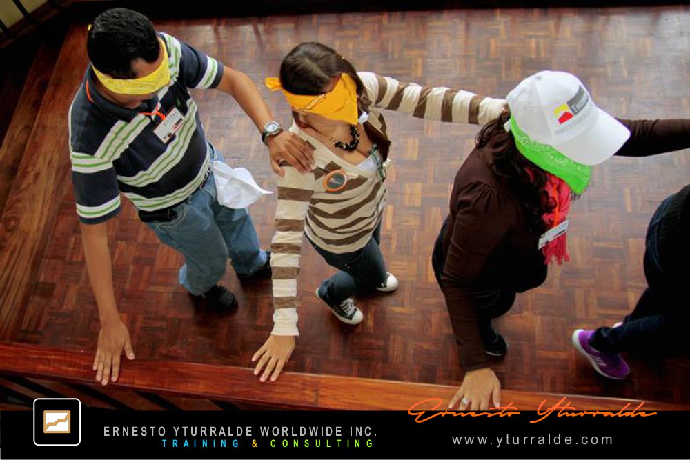 Team Building LATAM con jornadas de integración empresarial mediante dinámicas de cuerdas bajas